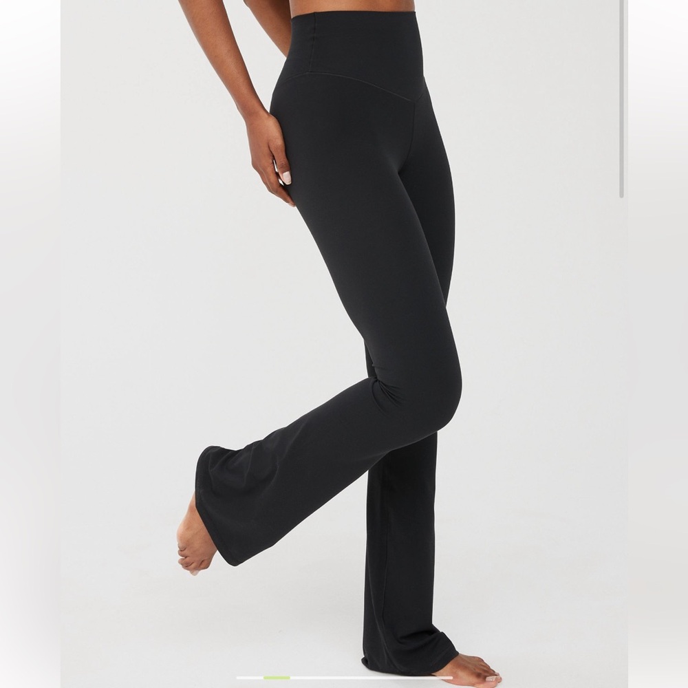 Aerie Real Me Xtra High Waisted Bootcut Legging